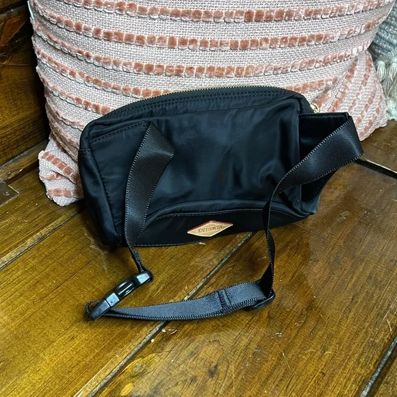 MZ Wallace Black Belt Bag - EUC - Picture 2 of 16